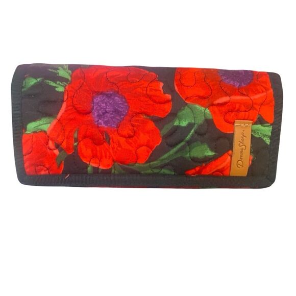Donna Sharp Red Poppy Wristlet Quilted Wallet Vibrant Floral Red Black Print - Picture 4 of 10